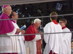 Papst Benedikt XVI. bei der Vigilfeier in Freiburg in Breisgau