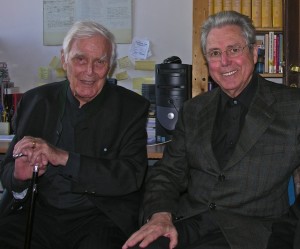 Joachim Fuchsberger und Aldo Parmeggiani im Büro von Radio Vatikan
