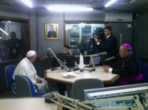 Papst Franziskus im Radio