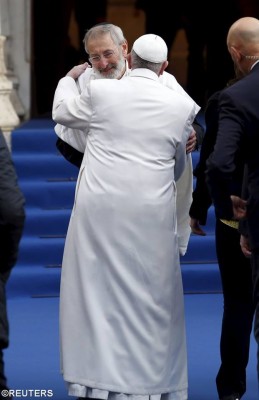 Papst Franziskus und Oberrabbiner di Segni