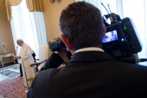 Papst Franziskus bei seiner Ansprache an das Mediensekretariat, 4. Mai