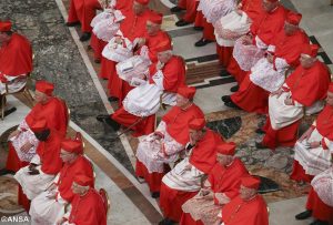 Archiv: Kardinäle in Chorkleidung