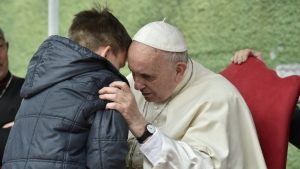 Der Papst und der Junge in Corviale